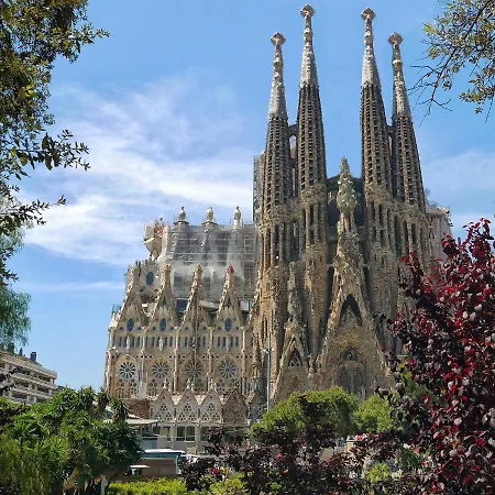 Higuests - Sagrada Familia * Barcelona