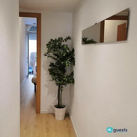 Higuests - Sagrada Familia Apartman *