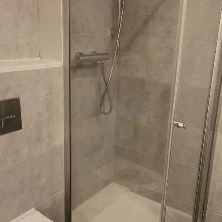 Higuests - Sagrada Familia Apartment Barcelona