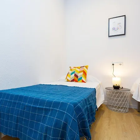 Higuests - Sagrada Familia Apartment Barcelona